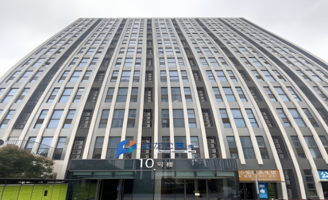 上海九亭核心區整棟公寓出售！黃金地段優享品質居住辦公空間